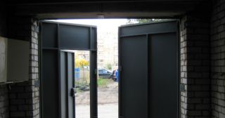 Купить гаражные ворота распашные Выборг, цена от 3936 руб.